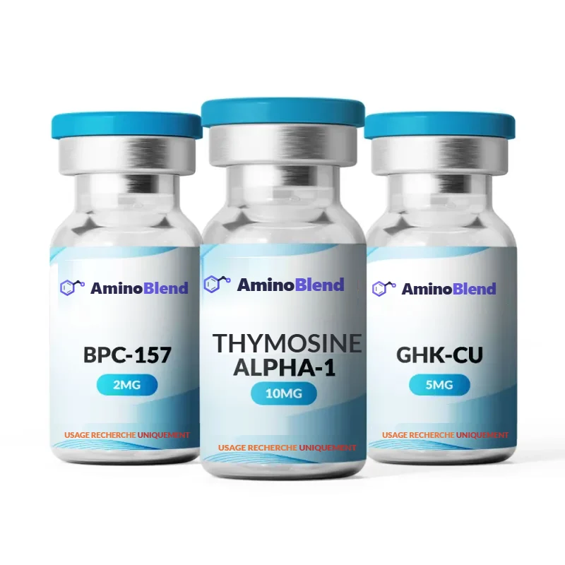 Trois flacons AminoBlend : BPC-157 2 mg, Thymosine Alpha-1 10 mg et GHK-Cu 5 mg, capsules bleues